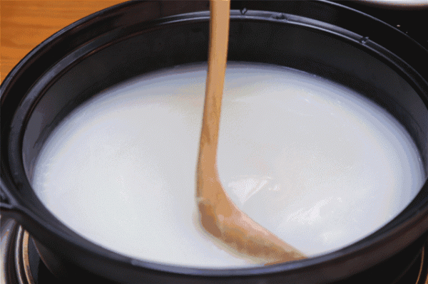 兩嬰兒中毒入院,皆因家長用蔬菜水衝奶粉,醫生:已導致大腦損傷 兩嬰兒中毒入院,皆因家長用蔬菜水衝奶粉,醫生:已導致大腦損傷