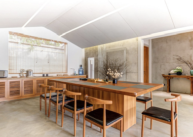 且聽風吟 靜觀雲居