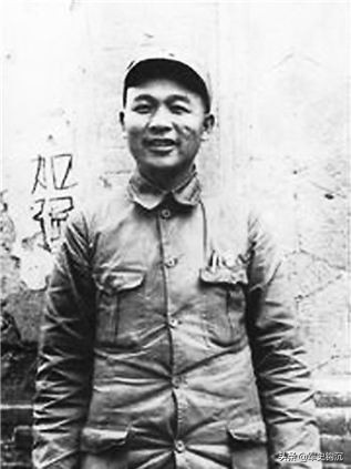 劉少奇去新四軍,為何稱徐海東秘書,化名胡服?被國民黨中將認出 劉少奇去新四軍,為何稱徐海東秘書,化名胡服?被國民黨中將認出