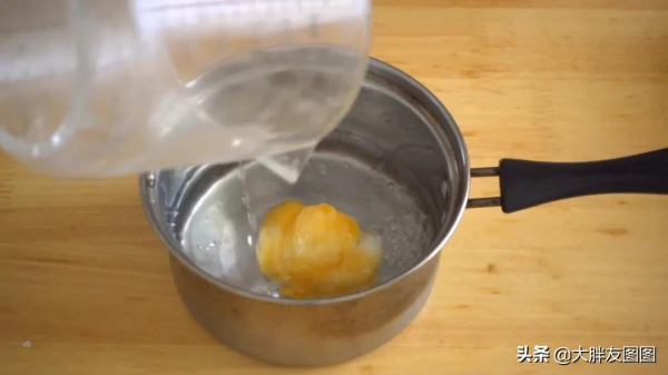 帶去上班一下子就沒了,糯嘰嘰的花生餈,不要烤箱,在家就能做 帶去上班一下子就沒了,糯嘰嘰的花生餈,不要烤箱,在家就能做