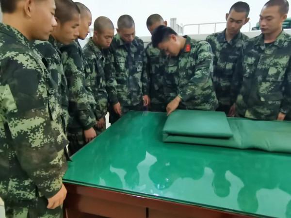 班長的“套路”你見識過嗎? 班長的“套路”你見識過嗎?