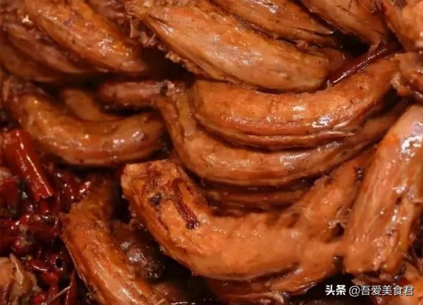 花了6880元買來的現撈鴨脖配方，現在已經開了三家分店