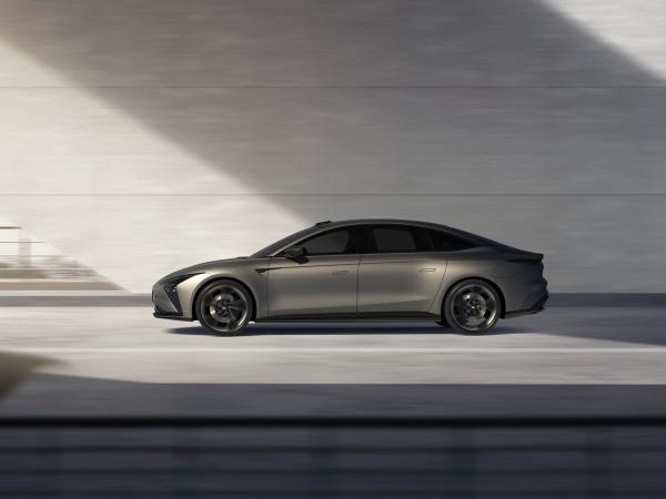 你的“蔚來”可能是一臺知己知彼的智己汽車,智己汽車L7起底 你的“蔚來”可能是一臺知己知彼的智己汽車,智己汽車L7起底