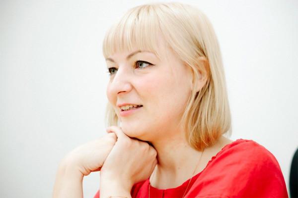 Jenya，俄羅斯人，在日本當聲優