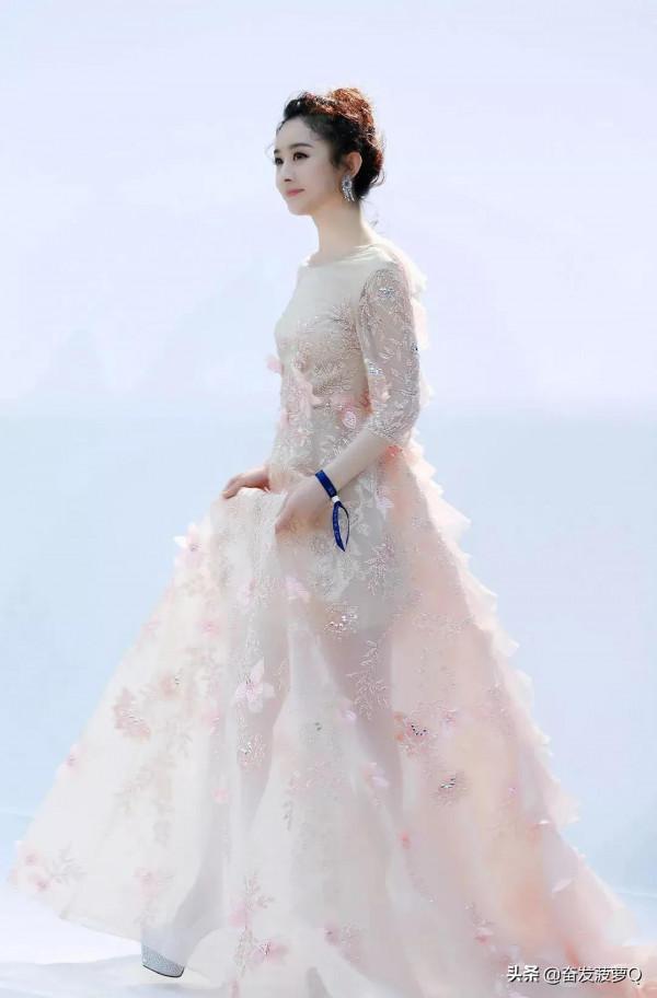 趙麗穎的穿衣風格，越來越好看了