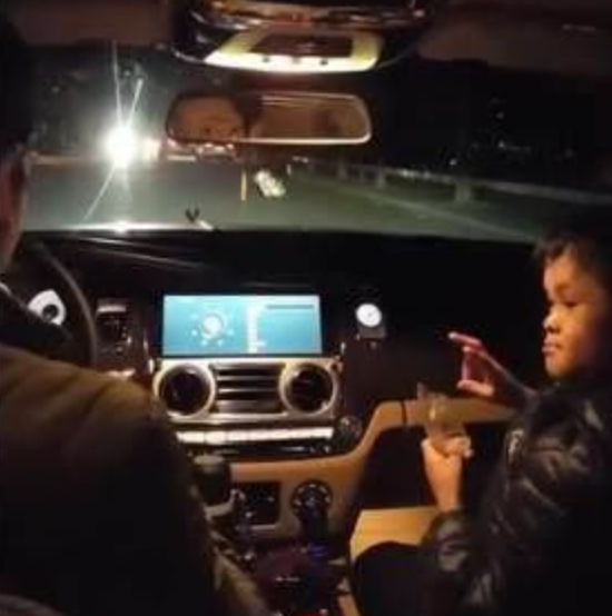 從商演不斷到無人問津，被丟回農村的小馬雲，他的悲劇該由誰買單