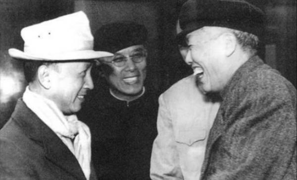 國家對錢學森到底有多重視?看看他身邊兩位保鏢的身份,就知道了 國家對錢學森到底有多重視?看看他身邊兩位保鏢的身份,就知道了