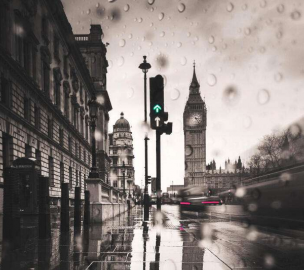 69歲英國億萬富豪，娶33歲中國外賣員後連生3娃，離世後財產平分