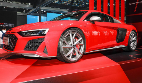 男人夢想中的跑車，奧迪R8，搭載5.2L V10引擎