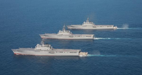 全球兩棲攻擊艦排行榜，第三名爭奪激烈，出雲艦比075還要大？