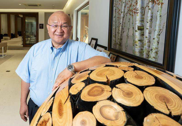 逆襲為百億富豪的秦榮華，從日本買10000根木頭：這本就是中國的