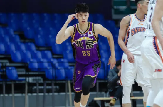 馬泳:休賽期加強移動投籃,希望自己場上減少失誤 馬泳:休賽期加強移動投籃,希望自己場上減少失誤