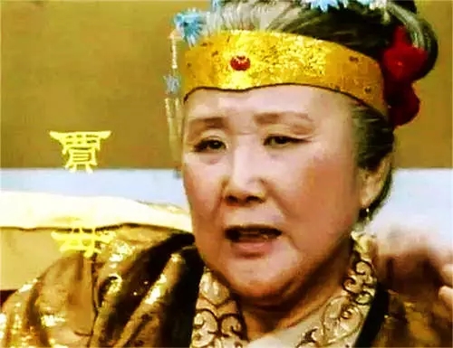 中秋佳節，賈府夜宴賞月的大家之禮，對三孩時代家庭儀禮有何啟示