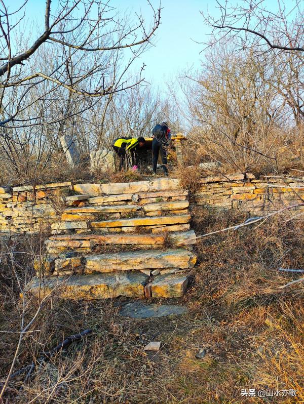 石家莊井陘龍鳳山，太行之秘境，高崖之上的古村，一眼萬年的風景