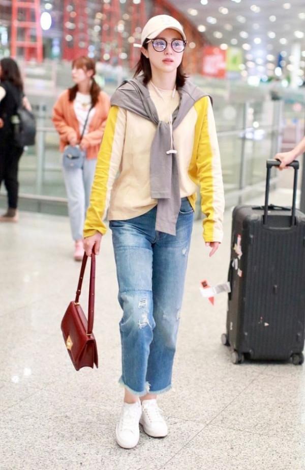 董璇很懂往“嫩”了打扮,穿“一身綠”清爽高階,41歲卻像30出頭 董璇很懂往“嫩”了打扮,穿“一身綠”清爽高階,41歲卻像30出頭