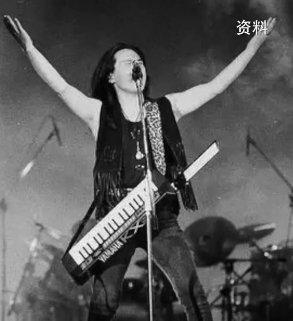 &OpenCurlyDoubleQuote;黑豹主唱&rdquo;欒樹：放棄王菲情定詠梅，相伴28年53歲無兒女也幸福