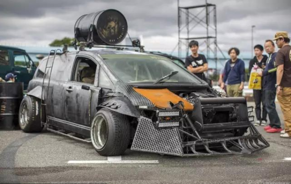 如此暴力的改裝本田奧德賽,你能接受嗎? 如此暴力的改裝本田奧德賽,你能接受嗎?