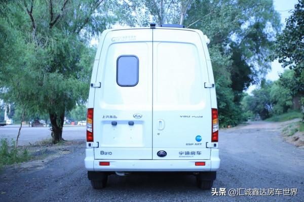 &ZeroWidthSpace;2人用的宇通B型房車！2&period;0T動力，帶床和做飯功能，不怕高額車腳費