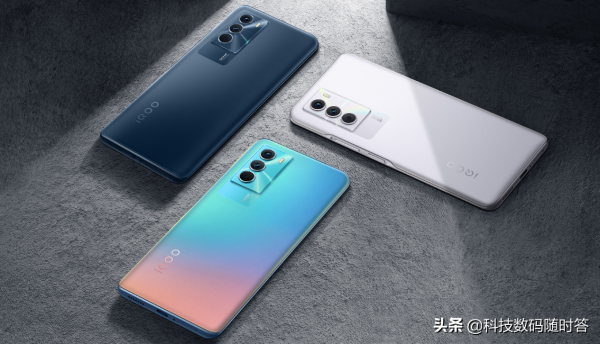 周深代言的iQOOneo5S/SE釋出!稱霸中端?可能和你想的有差別 周深代言的iQOOneo5S/SE釋出!稱霸中端?可能和你想的有差別