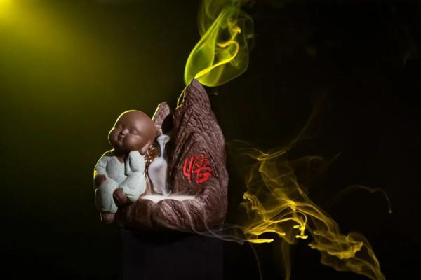 初六｜人有六悟：活在當下，笑在當下，悟在當下