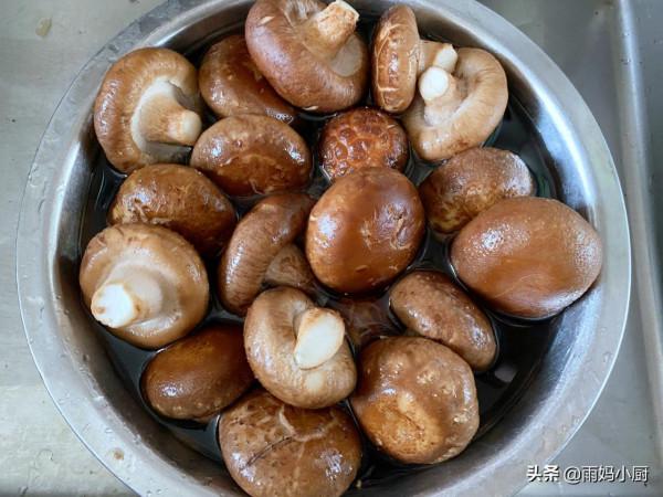 大雪時節吃餃子,鮮香美味又滋補,比韭菜白菜好吃又營養 大雪時節吃餃子,鮮香美味又滋補,比韭菜白菜好吃又營養