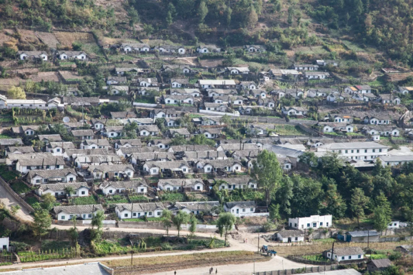 北方的邊境線 - 在雲峰大壩相望朝鮮