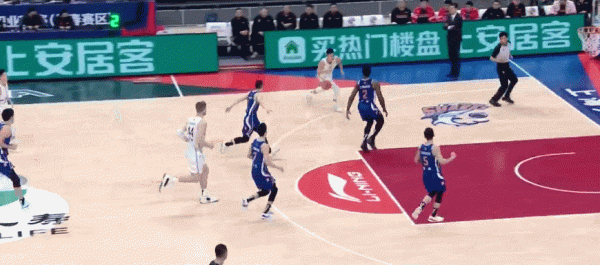 李春江馬布裡對噴各吃技犯 上海6人上雙力克北控斬獲4連勝