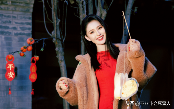 央視元宵女星PK：毛曉彤贏了金晨，萬茜&OpenCurlyDoubleQuote;敗&rdquo;在服裝上