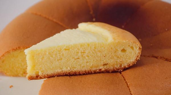 做蛋糕,別隻會用烤箱,家裡有電飯鍋就能做,不會糊鍋也不粘底 做蛋糕,別隻會用烤箱,家裡有電飯鍋就能做,不會糊鍋也不粘底