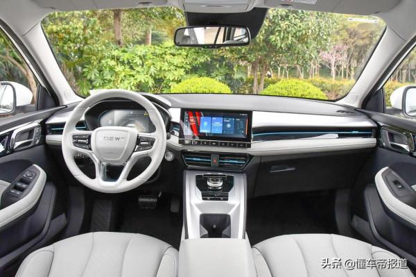 新車｜外觀內飾大幅提升 全新榮威Ei5靜態解析