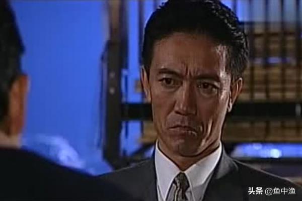 靠《亮劍》走上巔峰的李幼斌，拋棄20年糟糠之妻，迎娶三婚史蘭芽