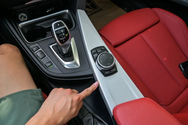 23萬圓夢寶馬GT 328i,前任戴墊嶄嶄新 23萬圓夢寶馬GT 328i,前任戴墊嶄嶄新