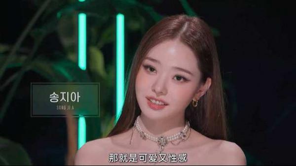 影視劇裡真人與畫像對比，趙雅芝畫像神似爾康，紫薇撞臉孔慈