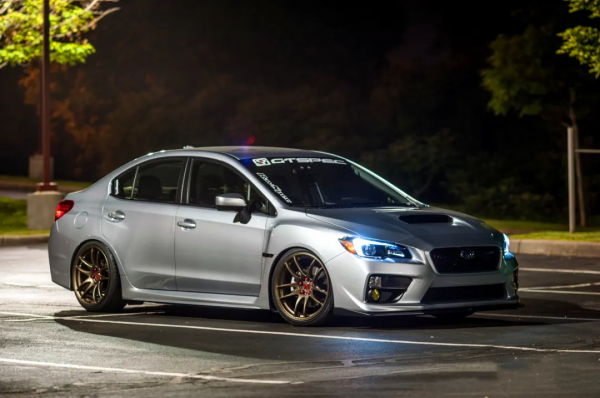 銀色車搭配什麼顏色的輪轂