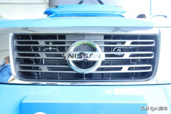 實拍日產越野房車！四驅2&period;5L&plus;7AT動力，配全套吃住功能，可下地庫