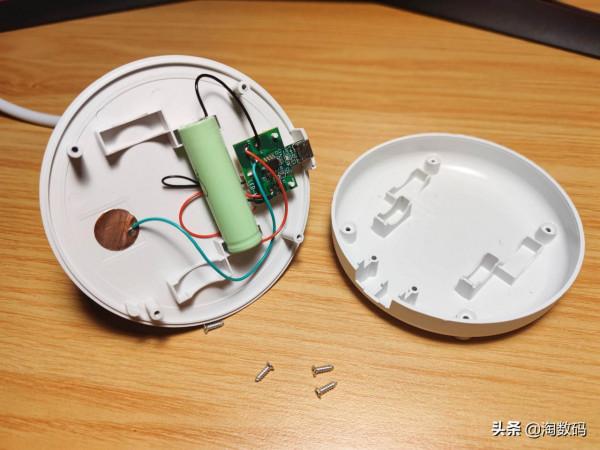 國貨數碼內卷:¥9塊9LED檯燈也配觸控3檔+USB鋰電池,拆解曬個單 國貨數碼內卷:¥9塊9LED檯燈也配觸控3檔+USB鋰電池,拆解曬個單