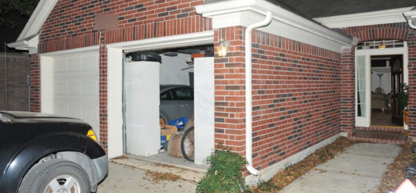 美國男子10年前遇害，法庭無視爭議判妻子入獄27年，真相是什麼？