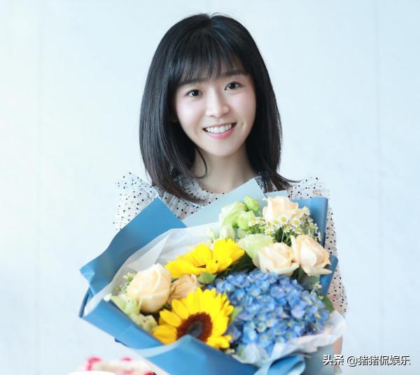 新一部高糖甜寵劇來襲,CP照讓人心動,主演最萌身高差,引人期待 新一部高糖甜寵劇來襲,CP照讓人心動,主演最萌身高差,引人期待