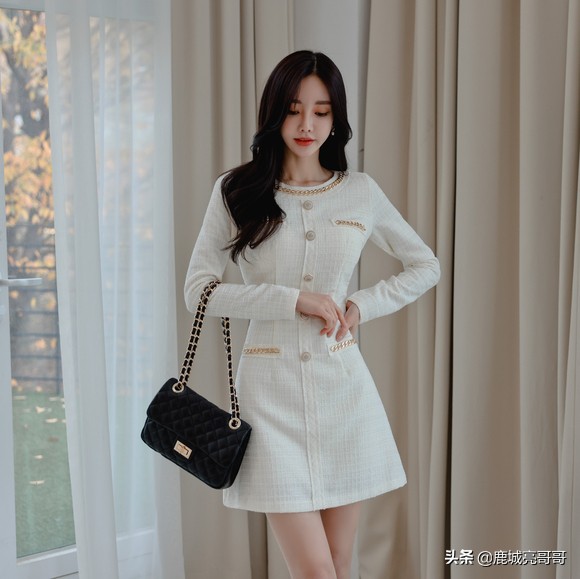 皇室奶油珠光曦白香風公主裙，珠珠配這套衣服顯得腿太長了真美