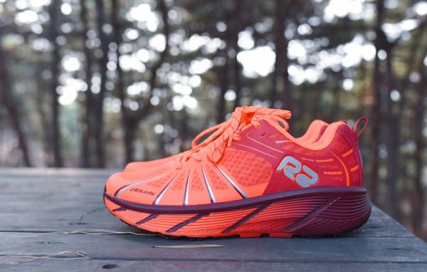 體驗跑步的樂趣-R2雲跑緩減震馬拉松長跑網面運動鞋 體驗跑步的樂趣-R2雲跑緩減震馬拉松長跑網面運動鞋