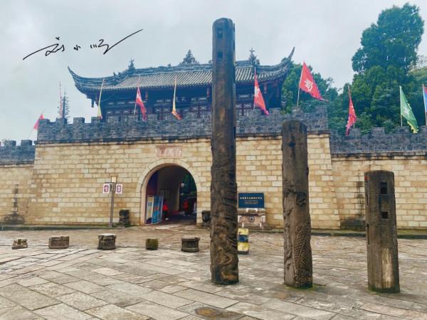 四川德陽著名的4A級旅遊景區，被認為與三星堆齊名，遊客卻不多