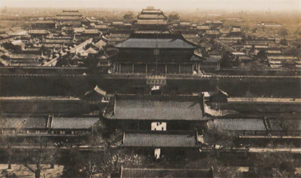 慈禧死前喝王八湯吊命，剛斷氣，太監就立馬往嘴裡塞了一顆夜明珠