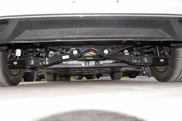 配備前置單電機，續航里程270km，高爾夫·純電動態評測