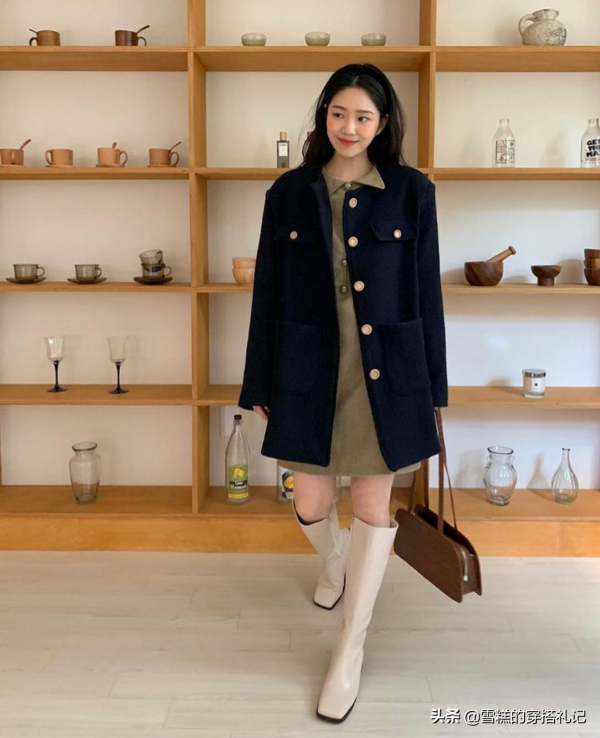 今秋再穿衛衣就過時了！這3種“上衣”正流行，搭褲子裙子都好看