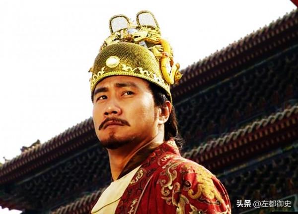 小明王封朱元璋為行中書省丞相、平章，這兩個官職有何不同？