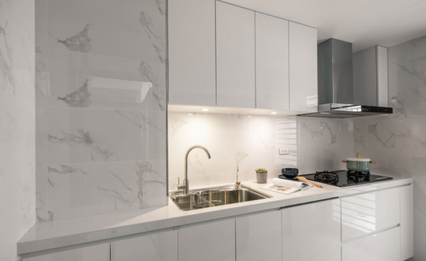 35年老房大改造，純白浪漫93平現代風空間，堪比韓劇豪宅