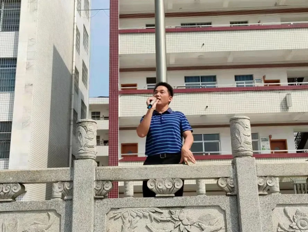 少年,在歷練中成長 少年,在歷練中成長