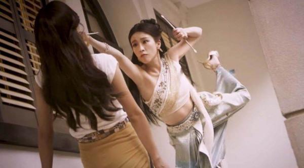 TVB新劇《鐵拳英雄》將播，視後唐詩詠打到周身傷，喊話公司加薪