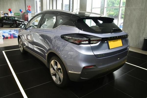 12.98萬起售,純電續航可達400km,幾何C到底值不值得買? 12.98萬起售,純電續航可達400km,幾何C到底值不值得買?