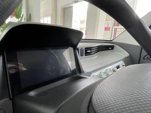 小姐姐座駕再升級，宏光MINIEV馬卡龍到店實拍